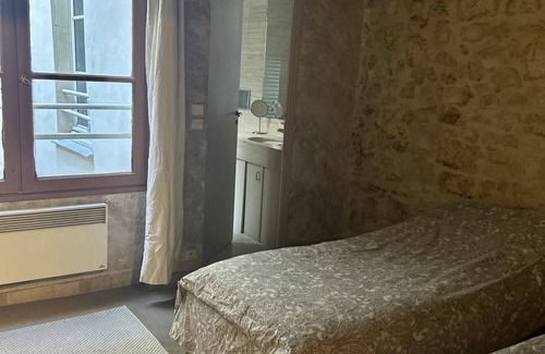 6th Arrondissement Apartment | Last Minute deal - Super central large Paris flat