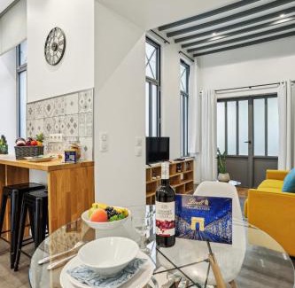 Arsenal Apartment | Lavie Maison - Charm in Marais