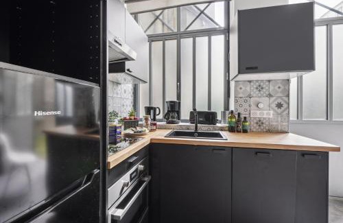 Arsenal Apartment | Lavie Maison I Marais & Historic & Central