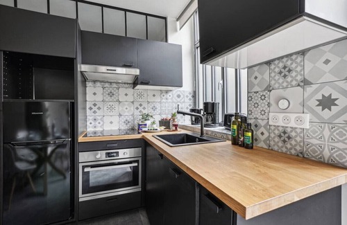 Arsenal House | Lavie Maison: Marais & Historic & Central