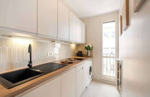 Arsenal Apartment | Le Marais - Fully refurnished flat with lift