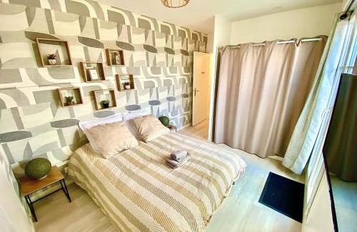 Le Blanc-Mesnil Apartment | Le Prestige Terrasse-Cocon familial cosy, Billard & Jacuzzi avec vue sur Paris