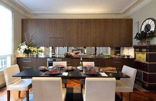 6th Arrondissement Apartment | Luxurious 3BR/2BA Paris Apartment, 6eme 6 Guests in Paris