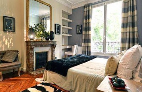 6th Arrondissement Apartment | Luxurious 3BR/2BA Paris Apartment, 6eme 6 Guests in Paris