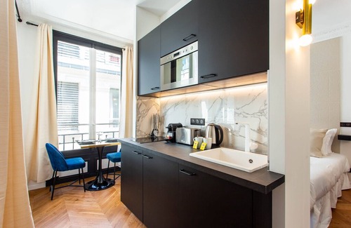 Faubourg-du-Roule Apartment | Luxurious apartment II -2P- Champs Elysées