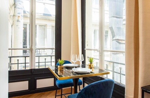 Faubourg-du-Roule Apartment | Luxurious apartment II -2P- Champs Elysées