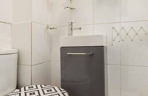 Charonne Apartment | Magnifique Studio II Saint Fargeau