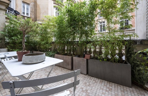 Quartier de la Plaine-de-Monceaux House | Maison de Luxe Service VIP - Nadia Comaneci