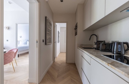 Arts-et-Metiers Apartment | Marais - 2 Bedrooms in Paris