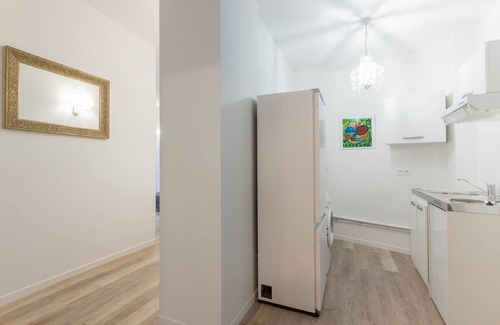 Saint-Merri Apartment | Marais Renard