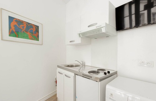 Saint-Merri Apartment | Marais Renard