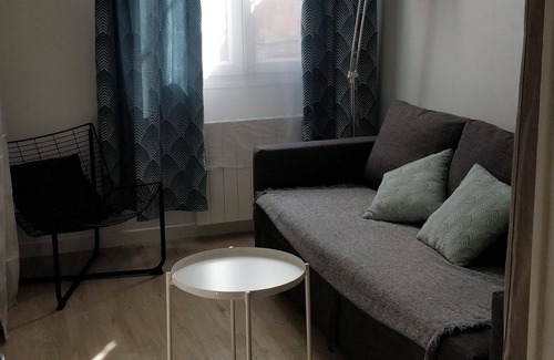 Louis Bertrand-Mirabeau-Semard Apartment | Modern 1 bedroom apartment near the metro.