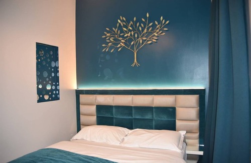 Porte-Dauphine House | Modern Flat near Eiffel Tower