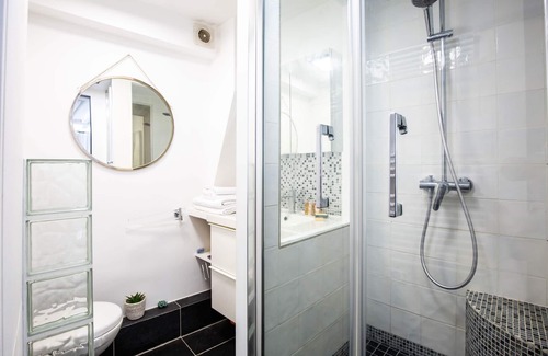 Saint-Gervais Apartment | Modern Minimalism in the Heart of Paris, by Veeve