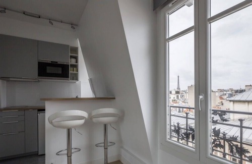 Quartier de l'Ecole-Militaire Apartment | Modern Studio - Heart Of Paris