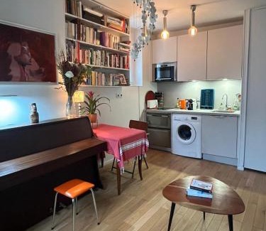 Montmartre Apartment | Montmartre Bright & Quiet