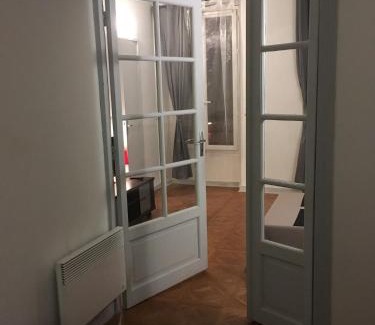 Montmartre Apartment | Montmartre Lovely