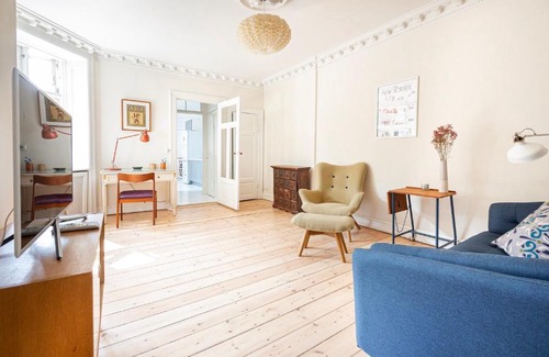 Frederiksberg C Apartment | Neat & Exquisite Frederiksberg 2 bedrooms apartment