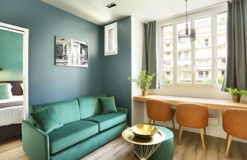 Grenelle Apartment | One-bedroom Apartment in the Grenelle Area - Eiffel Village
