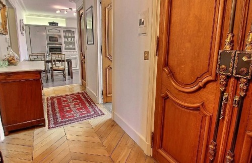 Notre Dame Apartment | Parisian Home |247| 1 chambre | Île de la Cité