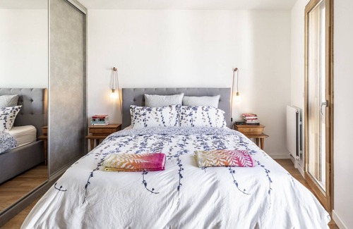 Quartier de Javel Condo | Perfect spacious 2bed with incredible Eiffel Tower view