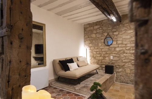 Arts-et-Metiers Apartment | Pierre à Feu, 1BR/1BA, 3 people