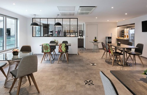 13th Arrondissement Apartment | Place D'Italie 1 Bedroom Apartment With Aircon