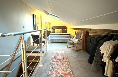 15th Arrondissement Resort | Private room ∙ 1 guest