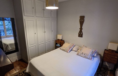4th Arrondissement Apartment | Quiet and Authentic Corner of the Marais