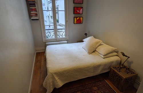 4th Arrondissement Apartment | Quiet and Authentic Corner of the Marais