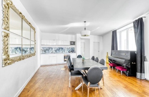 Montmartre Apartment | ROMANTIC TERRACES & GOURMET COOKING-DISCOVER THE INCOMPARABLE CHARM MONTMARTRE