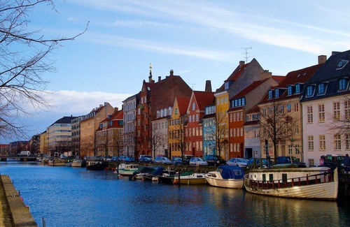 Vanlose House | Room in Copenhagen / *Sleep & Go CPH* / Room NR. 8