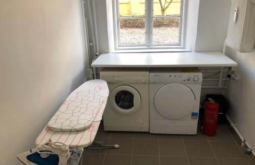 Frederiksberg C Hostel | Rooms in quiet white villa apartment Hortensiavej 8 on Frederiksberg C