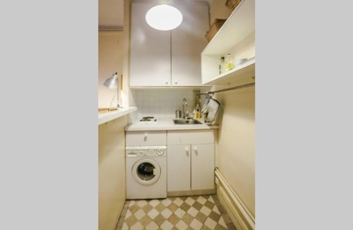 Arsenal Apartment | Saint Paul/Marais- Saint Antoine lovely 1 bedroom
