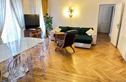 Saint-Thomas-d'Aquin Apartment | St Germain/Luxembourg garden,110sqm/1200sqf renovated! Ideal for families!
