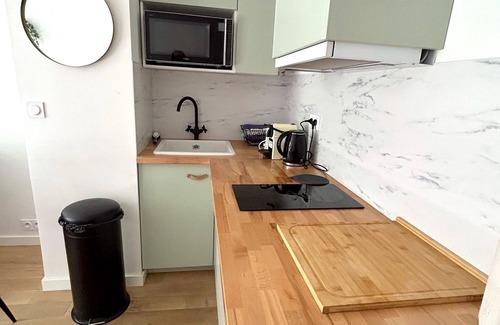 Quartier des Grandes-Carrieres Apartment | Studio des Cottages