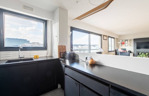 Centre Ville Apartment | Superb apartment with view of Pont de Sèvre