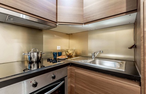 Ternes Apartment | Sweett | Troyon - Three Bedroom Apartment, Sleeps 6