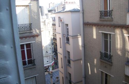 Quartier des Grandes-Carrieres Bed & Breakfast | Toit pour Vous Chambre d'hôtes