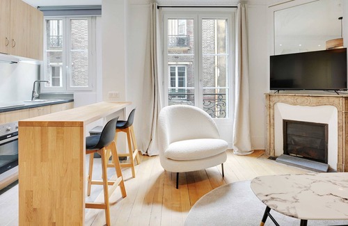 Batignolles Apartment | Very nice studio for 2 people / Batignolles - Nollet / Mobility lease