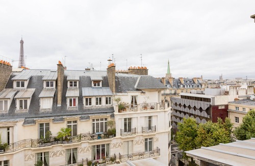 Quartier du Gros-Caillou Apartment | Views to the Eighth, by Veeve
