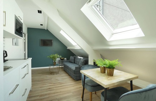 Grenelle Apartment | YAYS Paris Zola by Numa