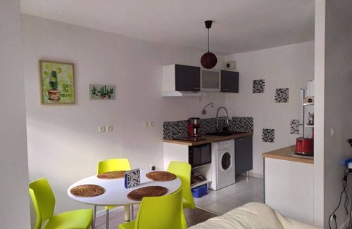 Lagnes Villa | À 2 Minutes du Centre Commercial