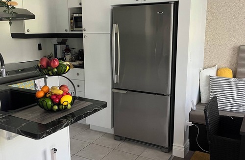 Ste. Foy Apartment | À 5 Minutes de L'aéroport Jean-lesage, Qc