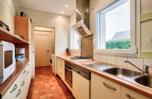 Saint-Briac-sur-Mer House | À 900m des plages- Maison pour 7