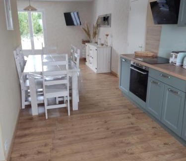 Roz-sur-Couesnon House | à l'air du Mont