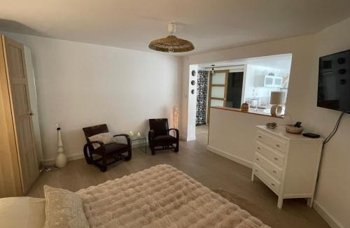 Chauray Apartment | À la clef des champs