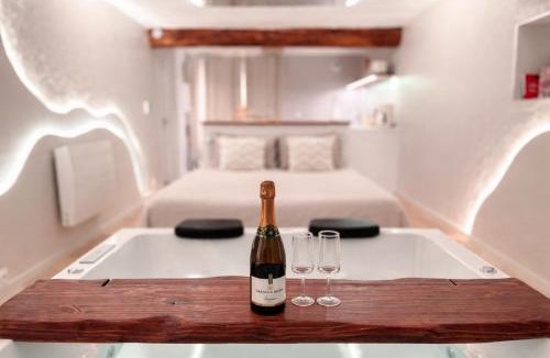 Montrevault-sur-Evre Apartment | À la folie - Loft & Spa