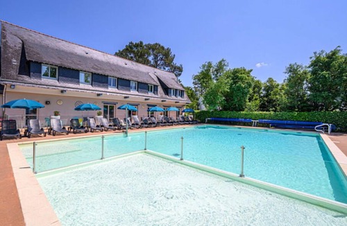 Plescop Apartment | À proximité de la plage | Accès piscine | Balcon