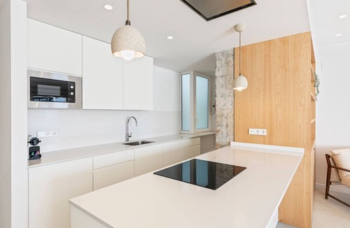 La Bordeta Apartment | Ático con terraza cerca de Gran Vía y Camp Nou
